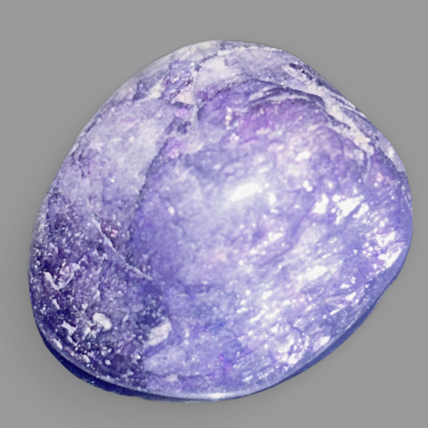 Chevron Amethyst Palm Stone — Dream Amethyst, Violet & White Banding, 23g — detail view