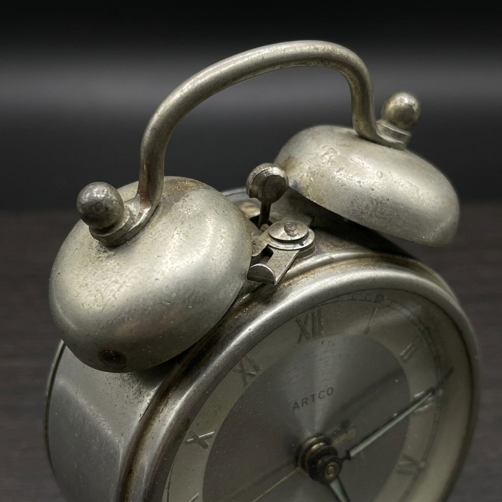Vintage Artco Radium Wind-Up Alarm Clock — West Germany — detail view