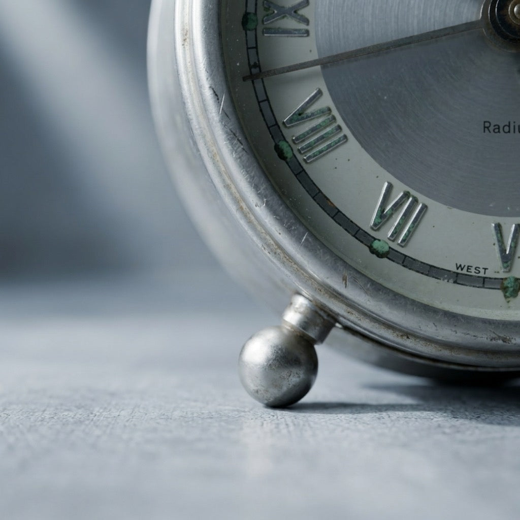 Vintage Artco Radium Wind-Up Alarm Clock — West Germany — detail view
