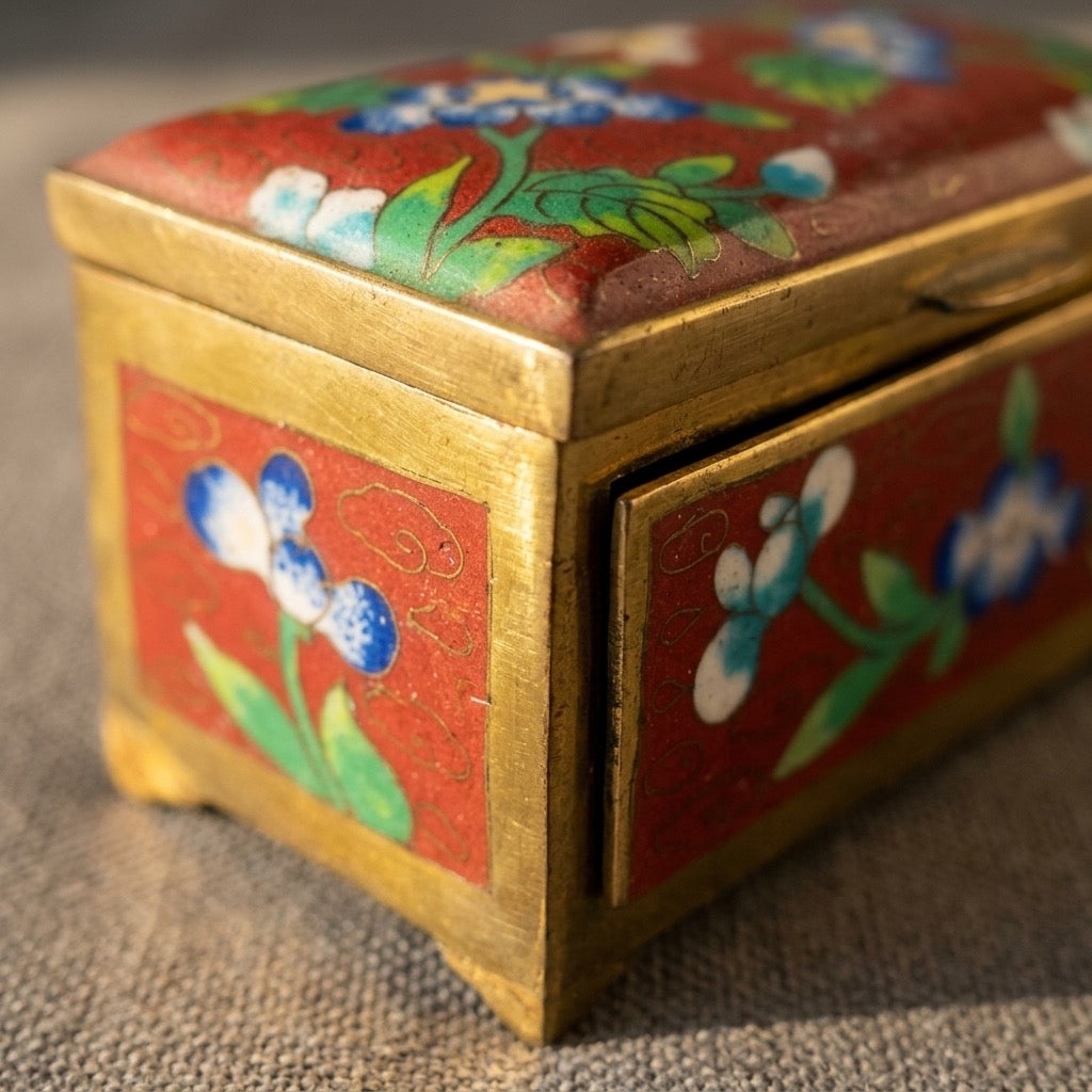 Vintage Chinese Cloisonné Red Enamel Floral Trinket Box — Brass Hinged Lid — detail view