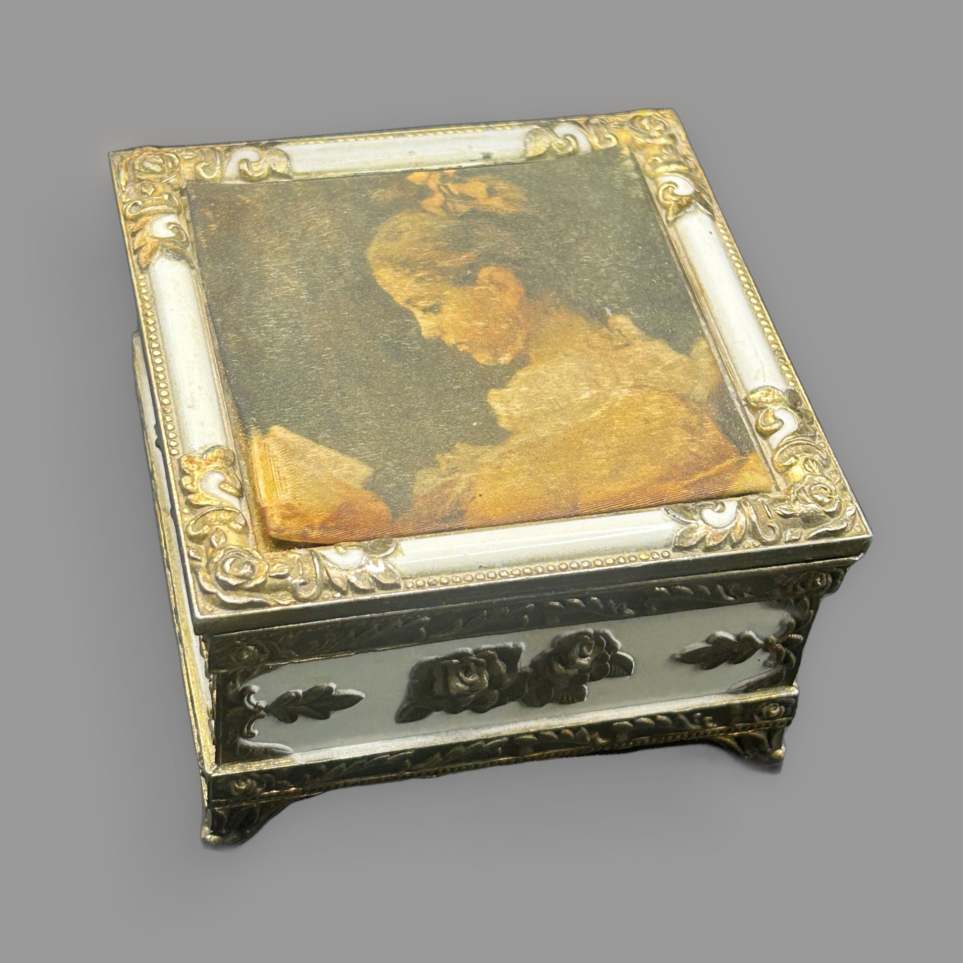 Vintage Hinged Trinket Box — “Girl Reading” Fabric Lid — Gold-Tone Trim — detail view