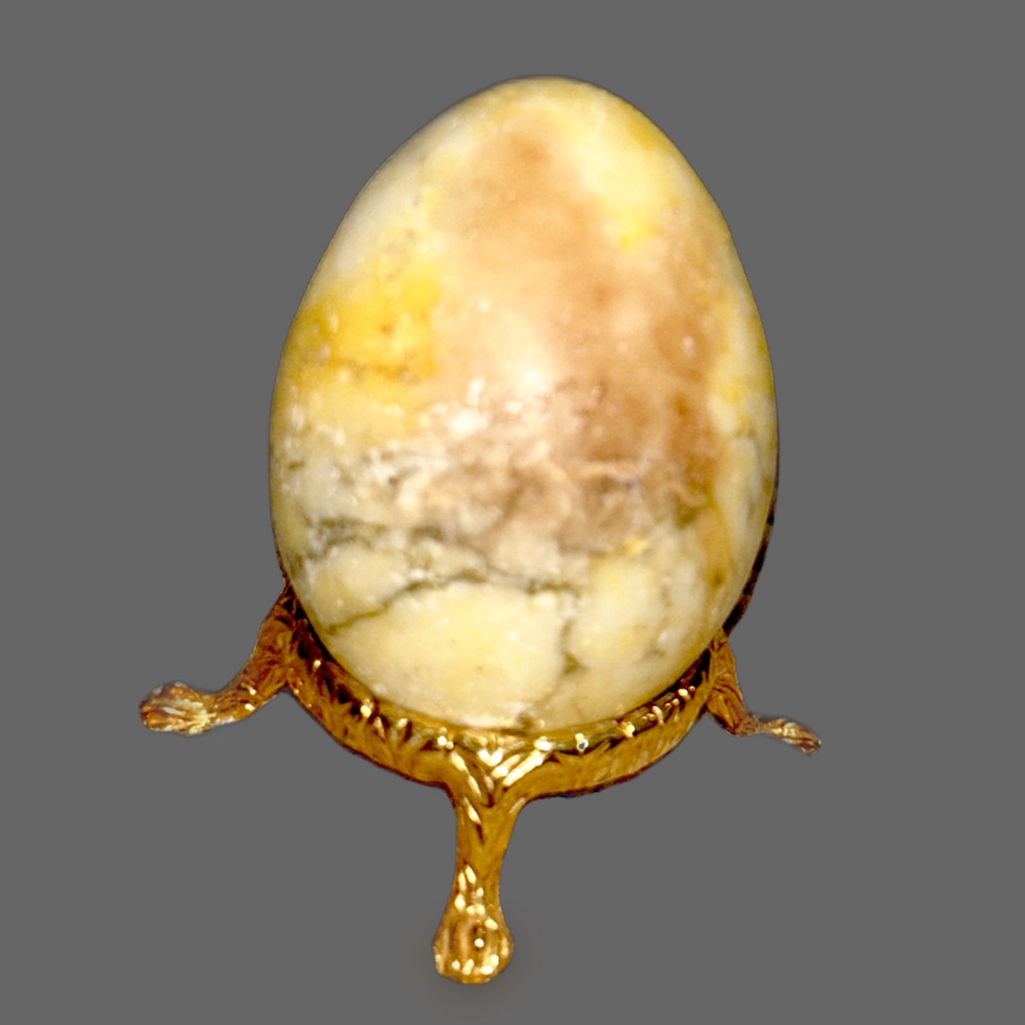 Alabaster Stone Egg — Warm Golden Tone, Semi-Translucent Veining, 122g — detail view