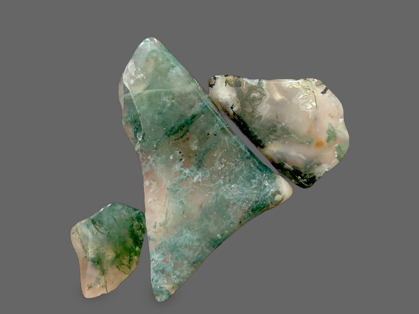 Moss Agate Polished Specimen — Green Dendritic Inclusions, Translucent, 14g — detail view