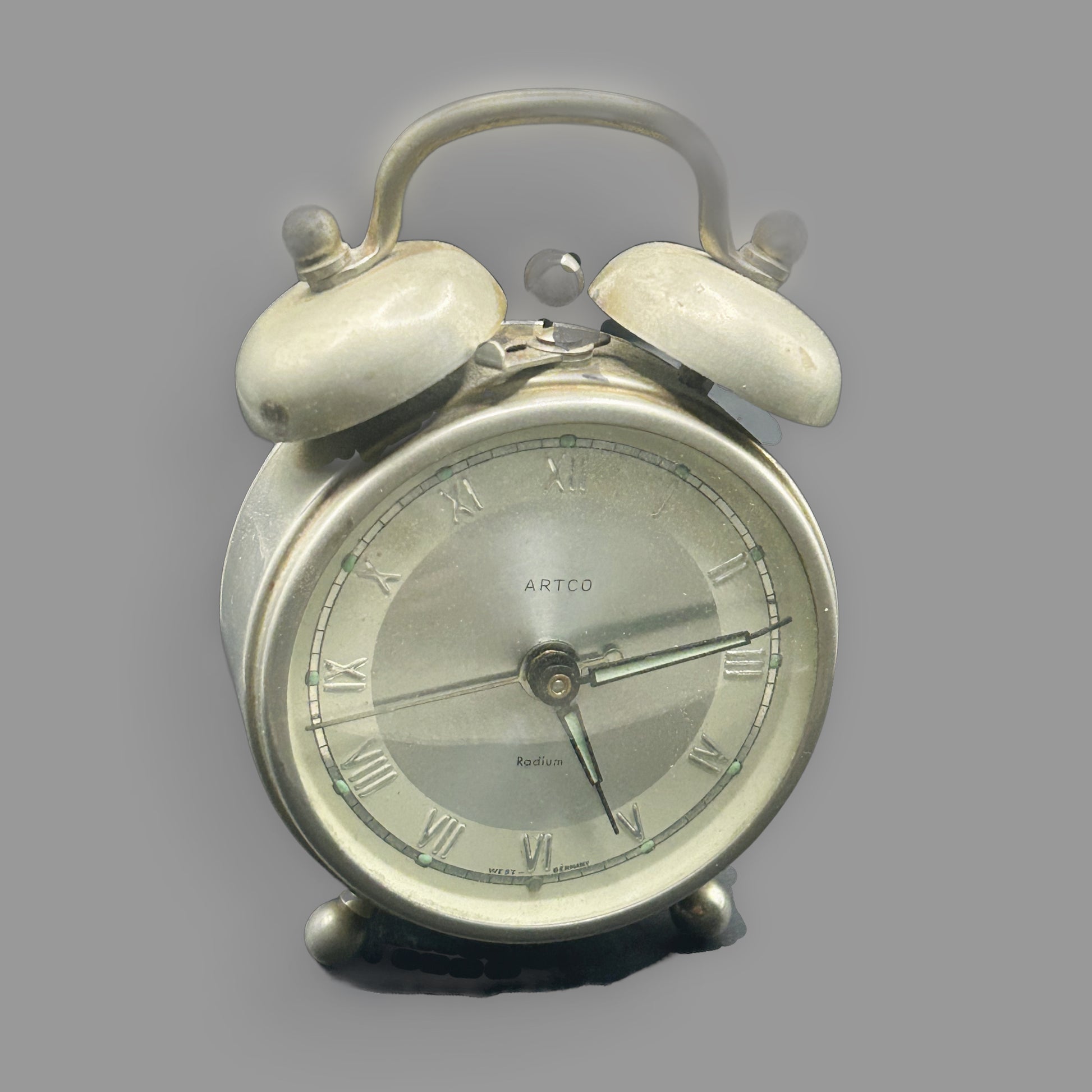 Vintage Artco Radium Wind-Up Alarm Clock — West Germany — detail view